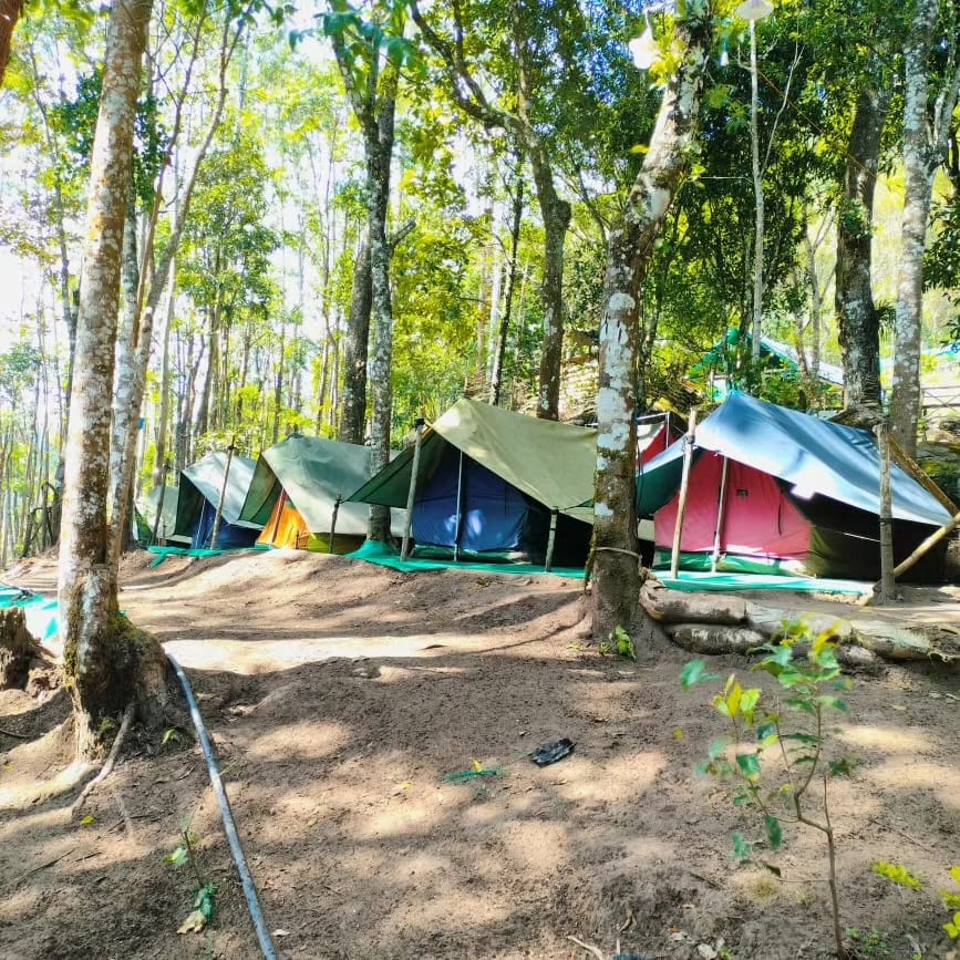 Kolukkumalai-frame-tent