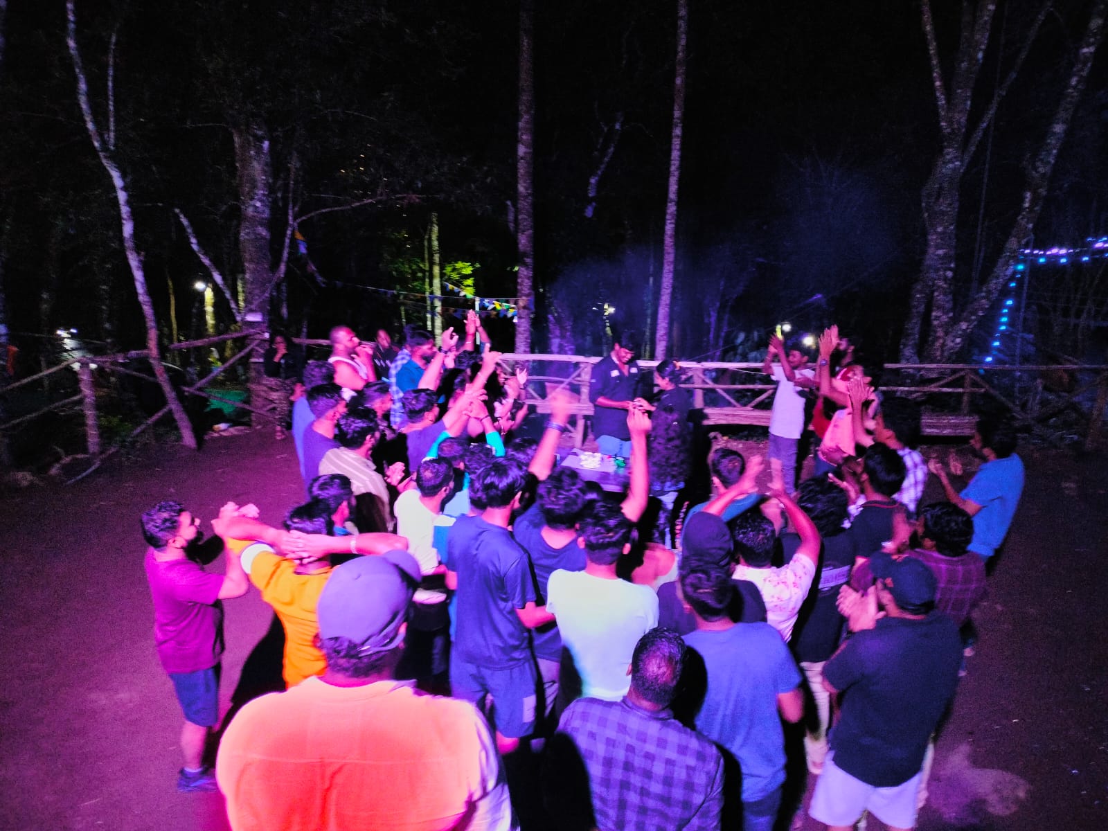 Kolukkumalai strangers meet