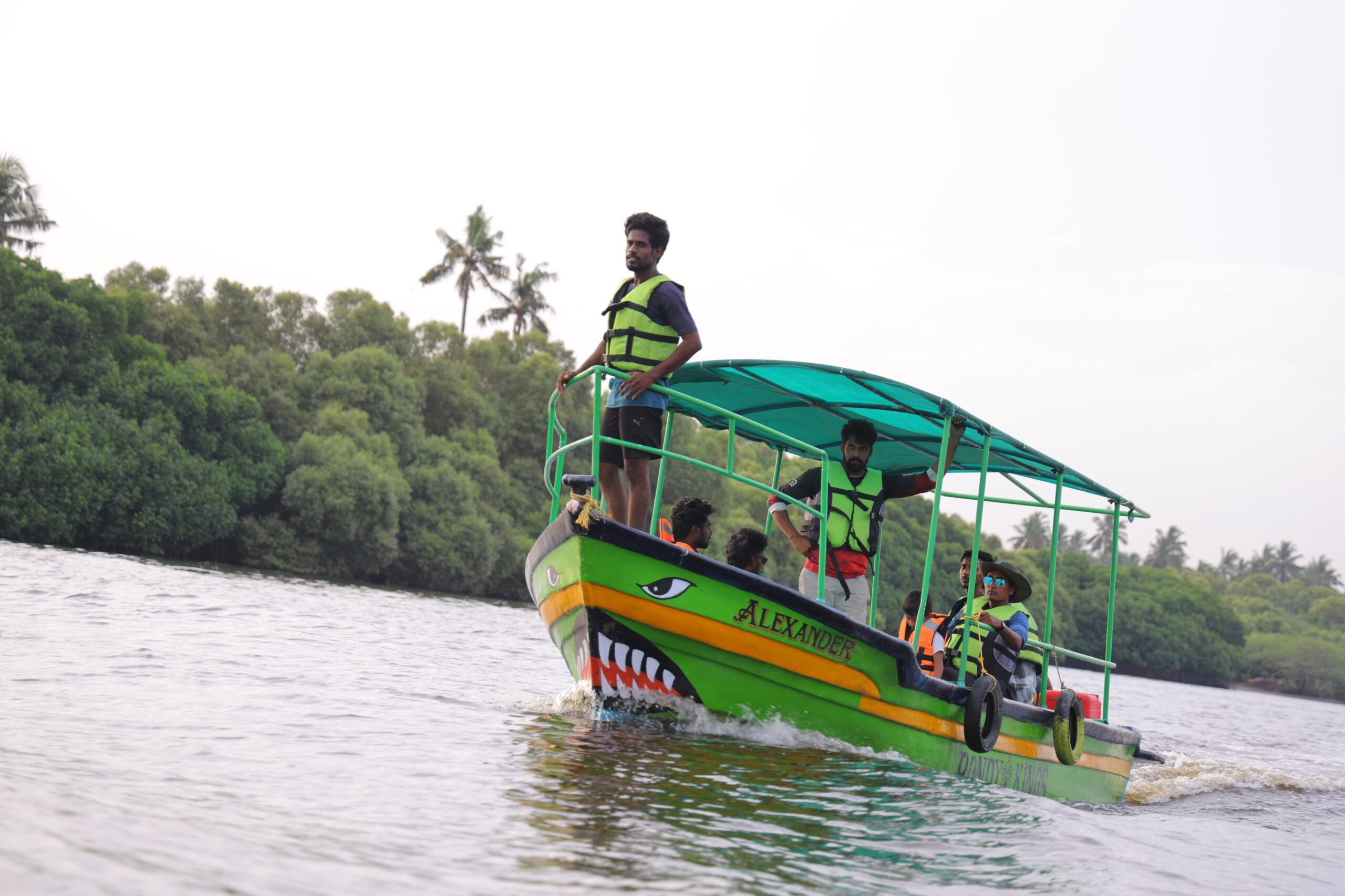 Pondy boating 1